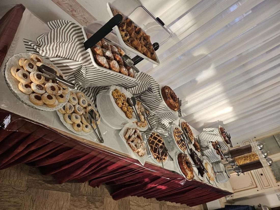 Hotel Villa Rosa Мисано Адриатико Екстериор снимка
