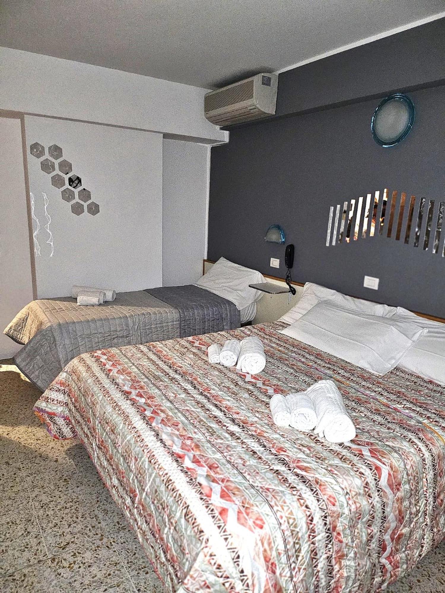 Hotel Villa Rosa Мисано Адриатико Екстериор снимка
