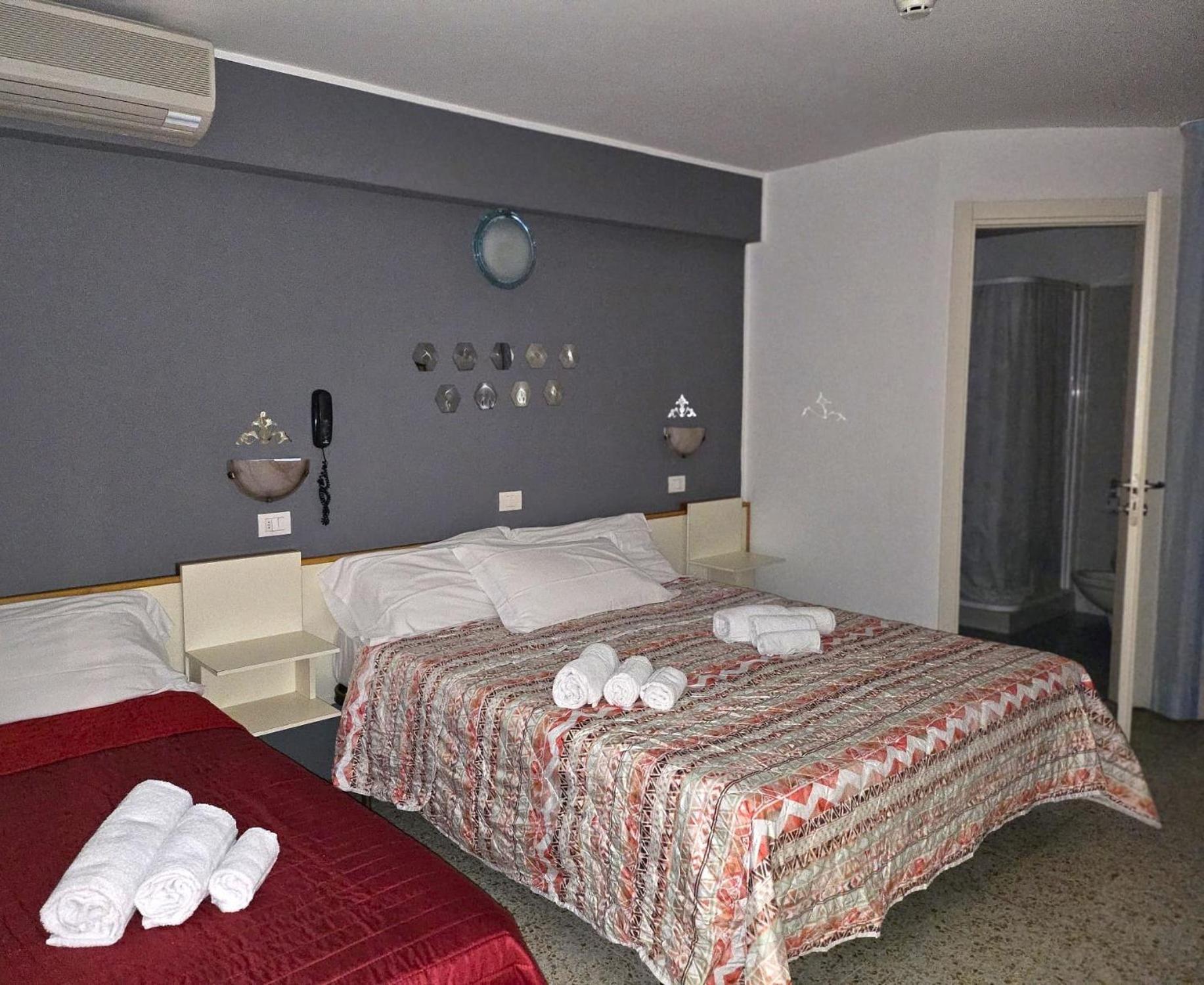 Hotel Villa Rosa Мисано Адриатико Екстериор снимка